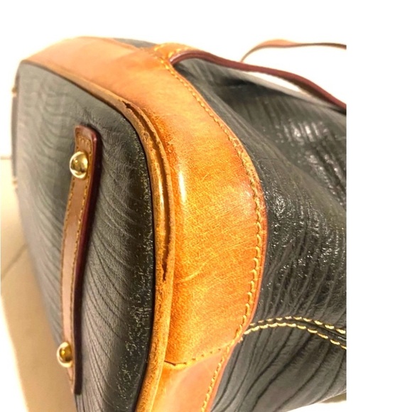 Dooney & Bourke Elegant Black and Brown Tote Bag - Picture 6 of 12